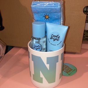 Cool and Bright Gift Mug Set